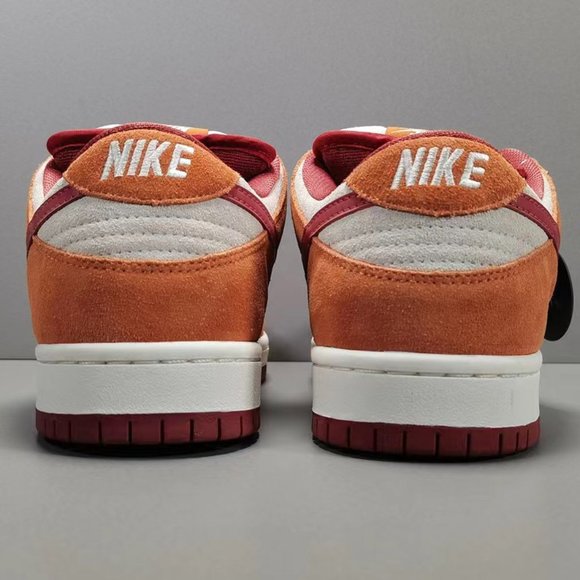 Nike SB Dunk Low Pro \